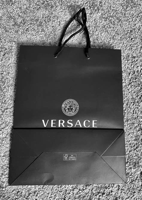 versace cadeau cadeaupapier|net a porter Versace.